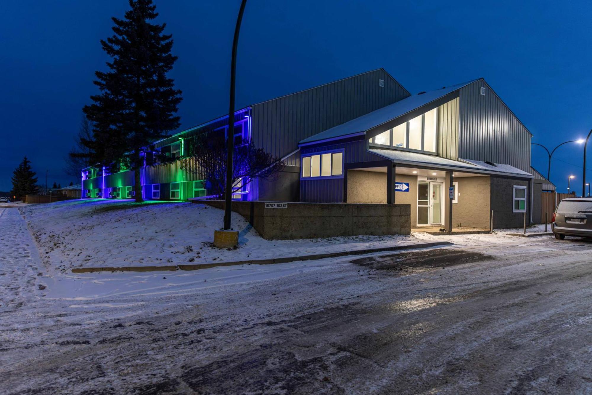 Northern Lights Inn Fort St. John Экстерьер фото
