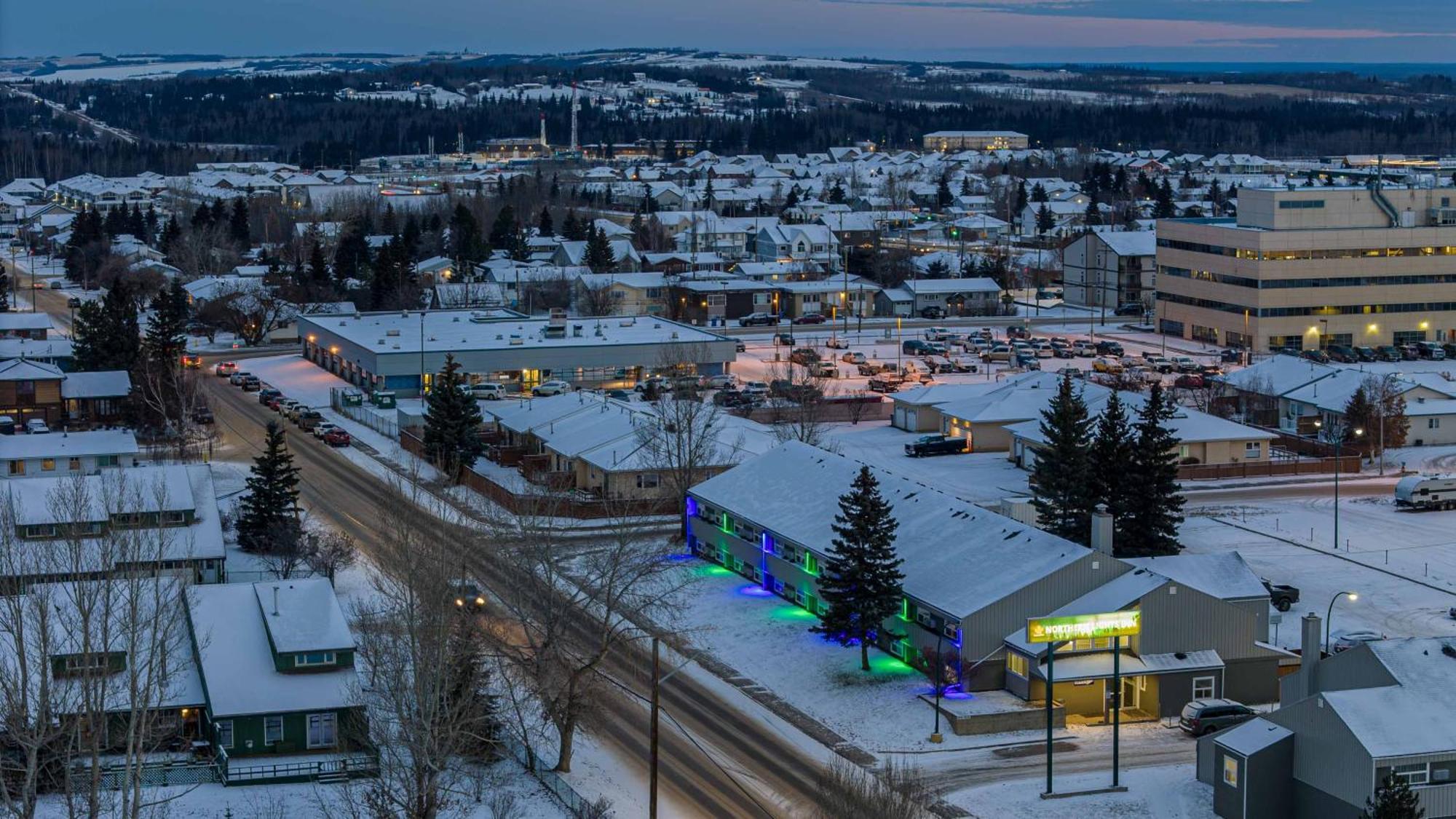 Northern Lights Inn Fort St. John Экстерьер фото
