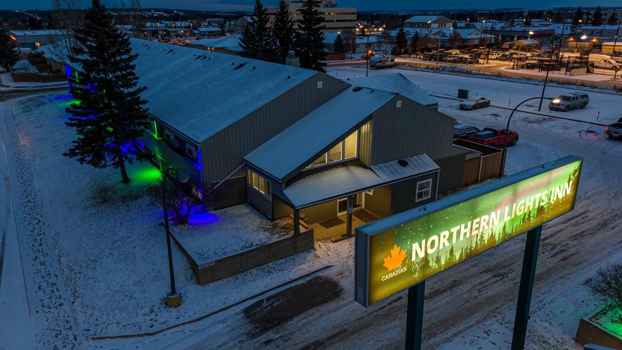 Northern Lights Inn Fort St. John Экстерьер фото
